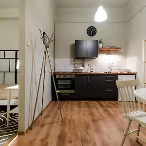 cosy-one-bedroom-apartment-in-party-district-k30.inbudapesthotels.com/